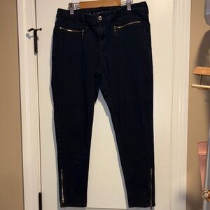 J.Lo Skinny Zipper Ankle Jeans✨